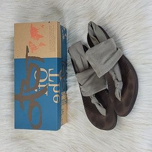 OTBT Sandals
